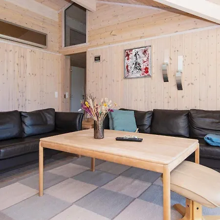 4 Star Holiday Home In Juelsminde بيت للعطل